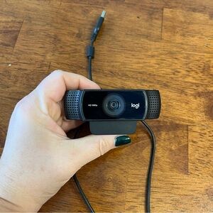 Logitech HD 1080p Webcam - Black
